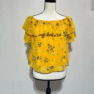 Women’s top size small.